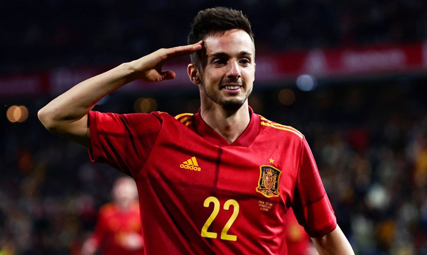 Pablo Sarabia festeja uno de los goles frente a Islandia