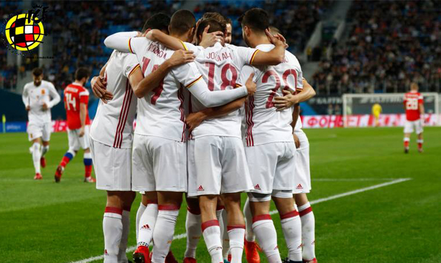 Los jugadores de la selección celebran uno de los goles contra Rusia