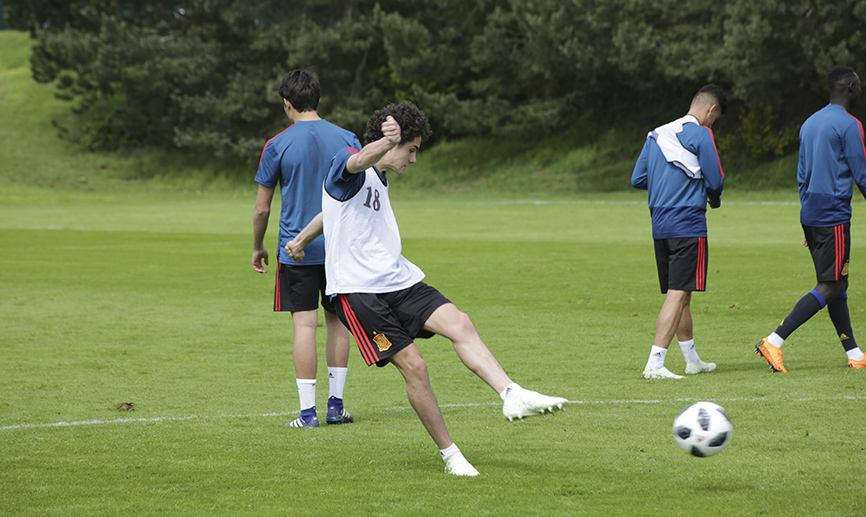¡No te pierdas los goles que ha marcado en el entrenamiento Sergio Camello!