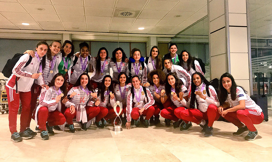 La selección femenina Sub-17 ya está de vuelta con la copa