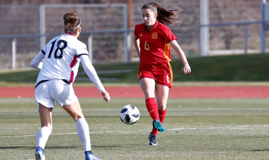 Silvia Rubio durante un encuentro con la Selección española Sub-19 femenina