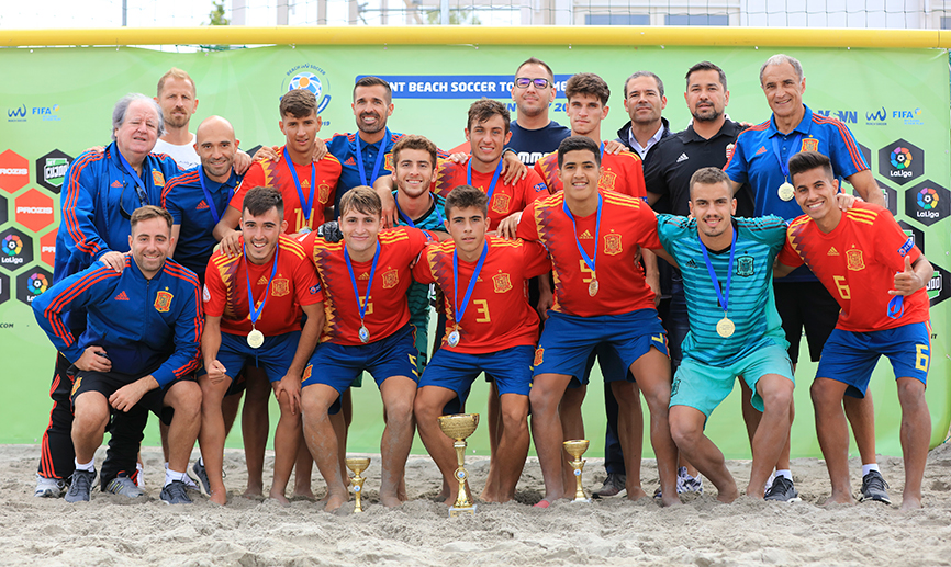 Foto de la Selección española Sub-21 de fútbol playa, ganadora en Hungría