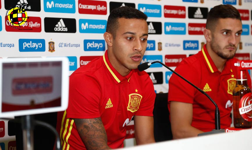 Rueda de prensa de Thiago