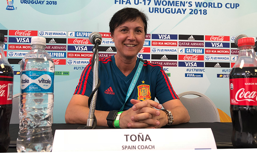 Toña Is en rueda de prensa