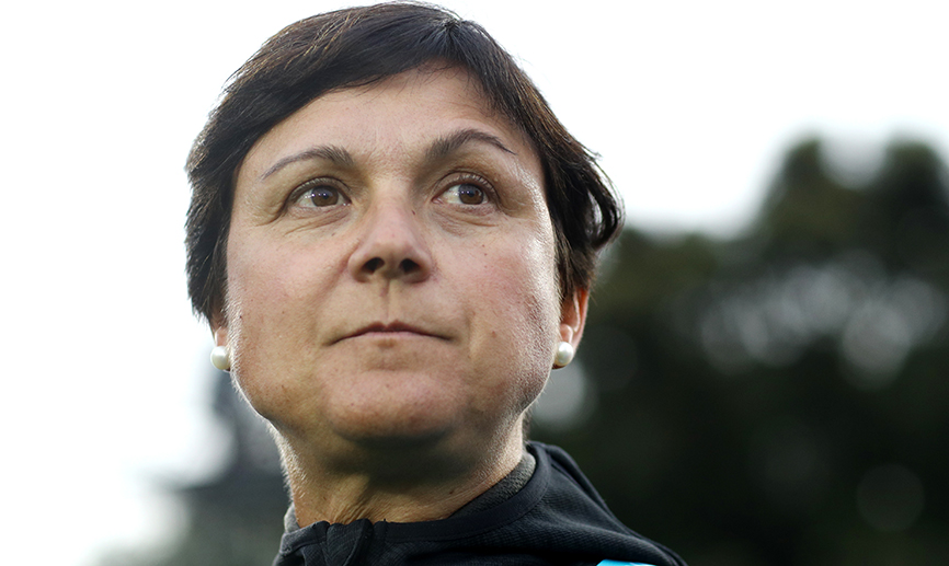 Toña Is en un momento de partido