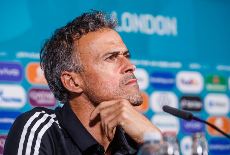 El seleccionador nacional durante su rueda de prensa en Londres