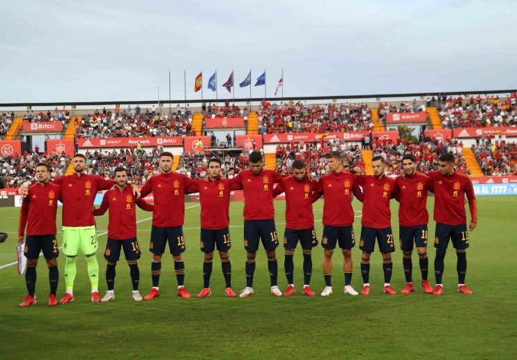 Los jugadores de la Selección española durante los instantes previos al duelo ante Georgia en Badajoz