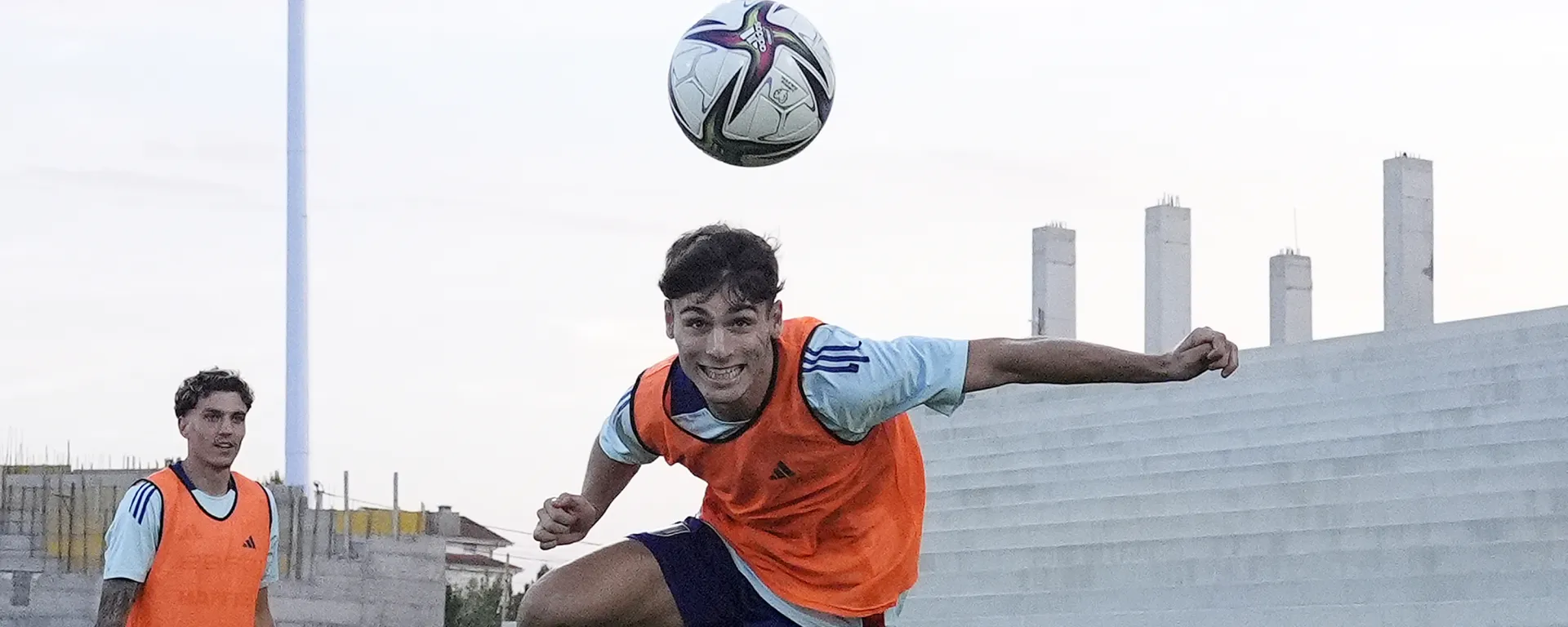 Entrenamiento de la sub-21 en Pristina