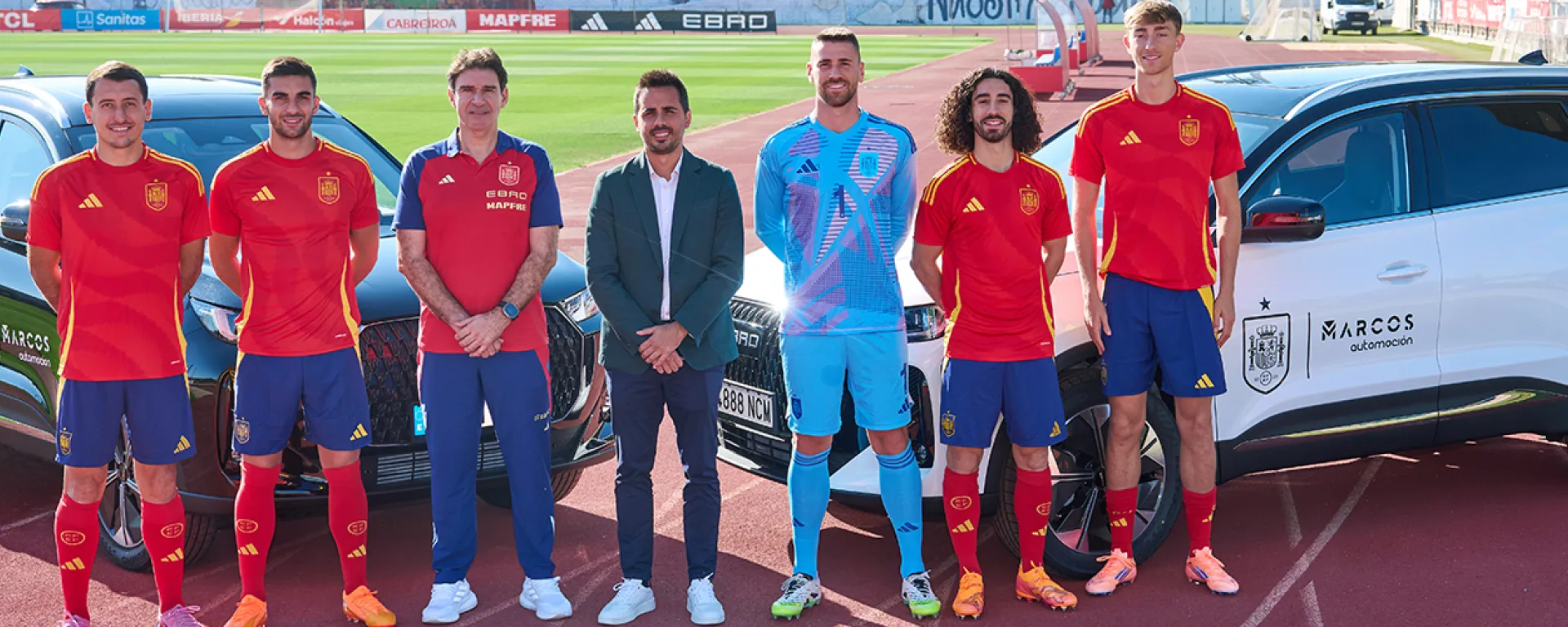 Marcos Automoción entrega la flota renovada a la Selección española