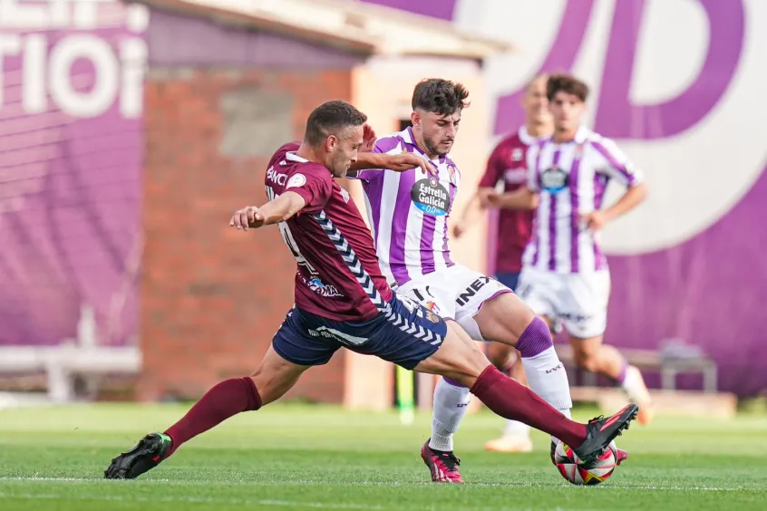 CLASIFICACIONES Así se va dibujando la Segunda Federación www.rfef.es