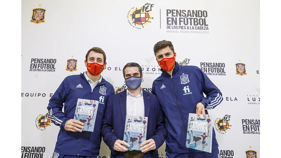 09_11_2020_presentacion_libro_27