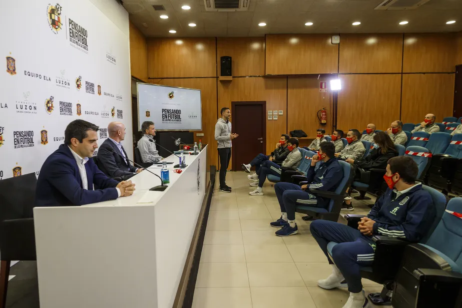 09_11_2020_presentacion_libro_7