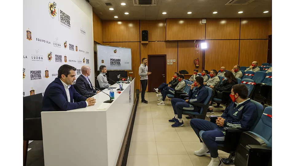 09_11_2020_presentacion_libro_7