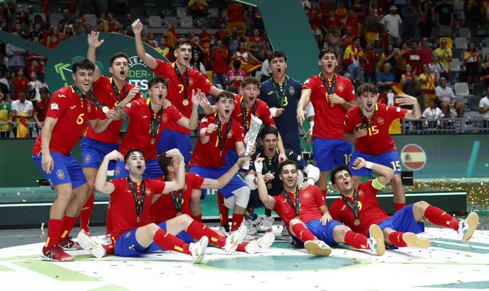 La Selección Española Sub-19 de fútbol sala, en la final del Europeo ante Portugal.