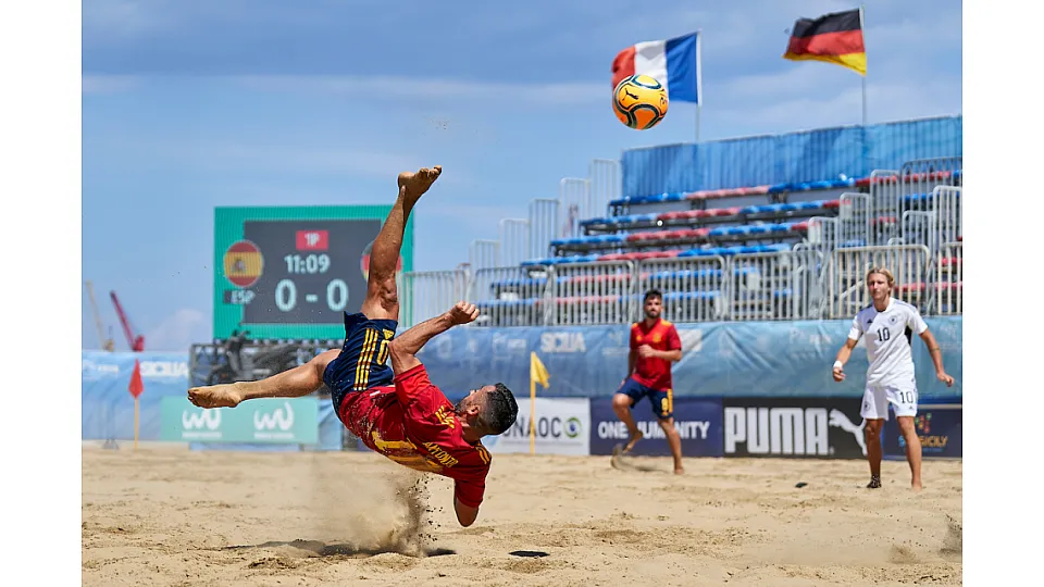 España vence a Alemania en Fútbol Play
