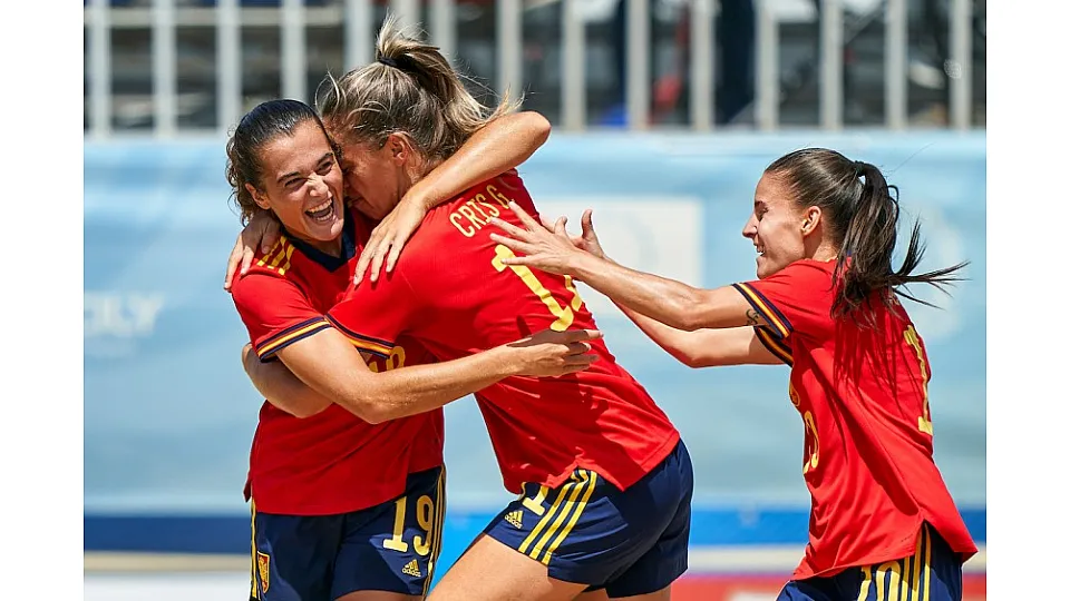 La Selección Española Femenina de Fútbol Playa.
