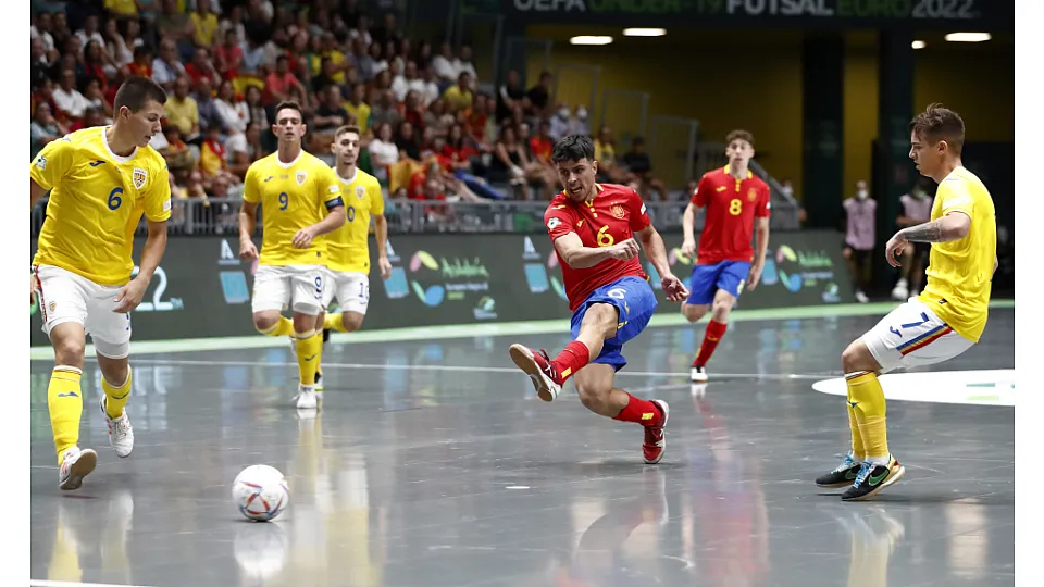 España venció a Rumanía por 9-0 en el debut en el Europeo Sub-19 de fútbol sala.