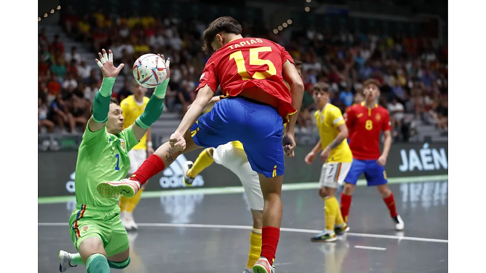 España venció a Rumanía por 9-0 en el debut en el Europeo Sub-19 de fútbol sala.