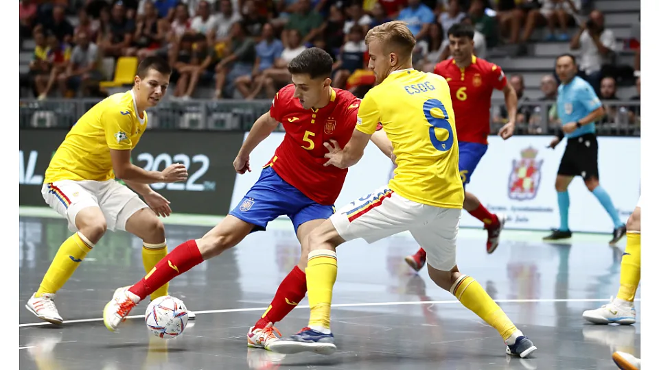 España venció a Rumanía por 9-0 en el debut en el Europeo Sub-19 de fútbol sala.