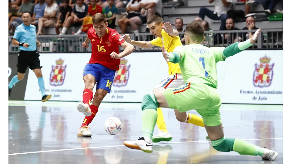 España venció a Rumanía por 9-0 en el debut en el Europeo Sub-19 de fútbol sala.