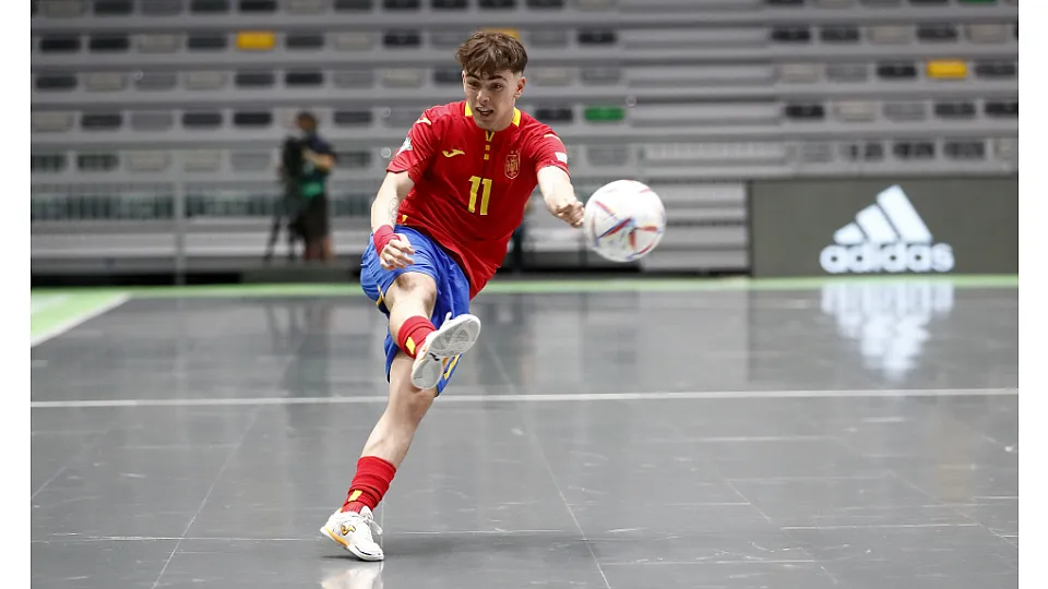 España venció a Rumanía por 9-0 en el debut en el Europeo Sub-19 de fútbol sala.