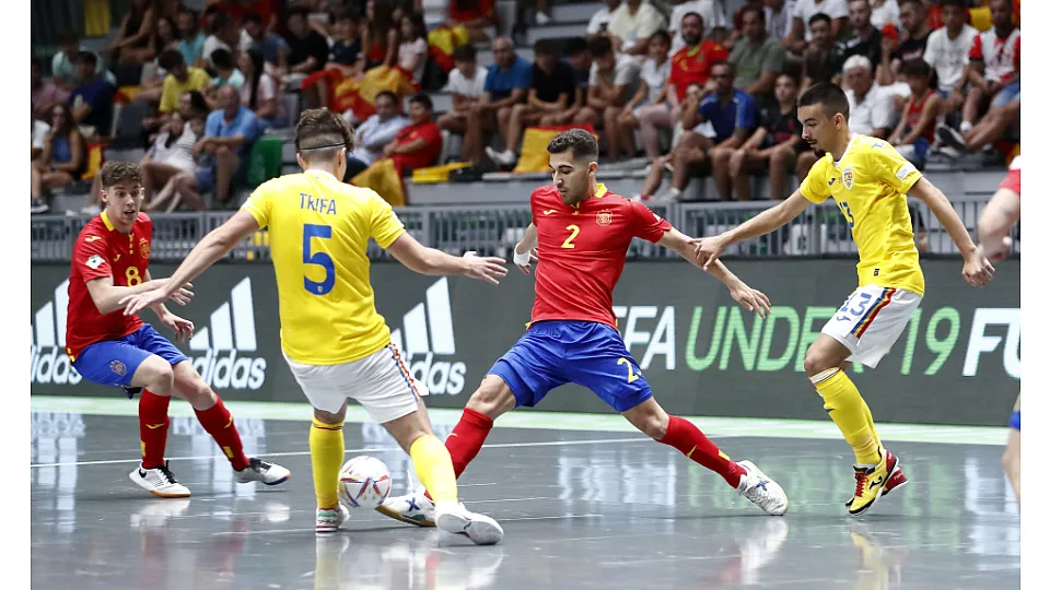 España venció a Rumanía por 9-0 en el debut en el Europeo Sub-19 de fútbol sala.