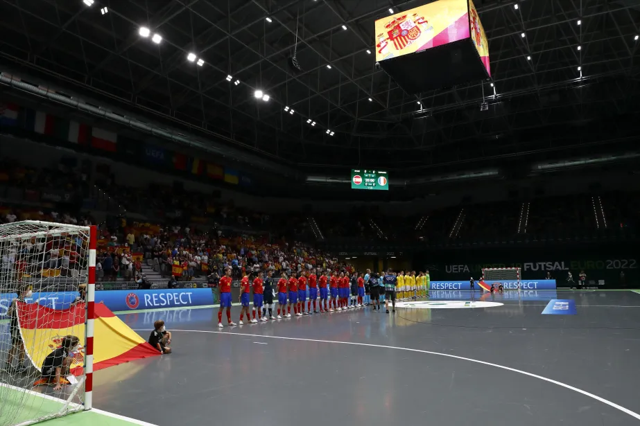 España venció a Rumanía por 9-0 en el debut en el Europeo Sub-19 de fútbol sala.