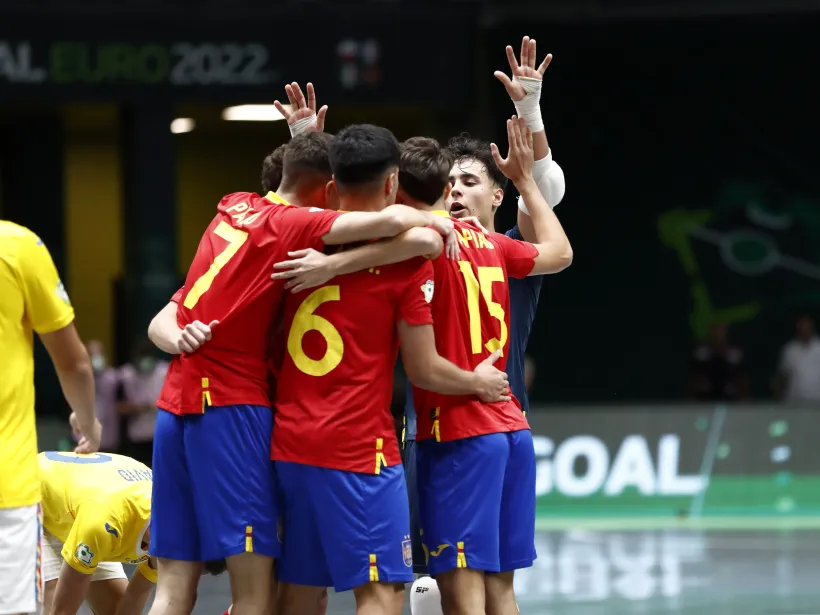 España venció a Rumanía por 9-0 en el debut en el Europeo Sub-19 de fútbol sala.