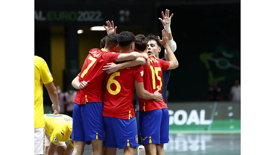 España venció a Rumanía por 9-0 en el debut en el Europeo Sub-19 de fútbol sala.