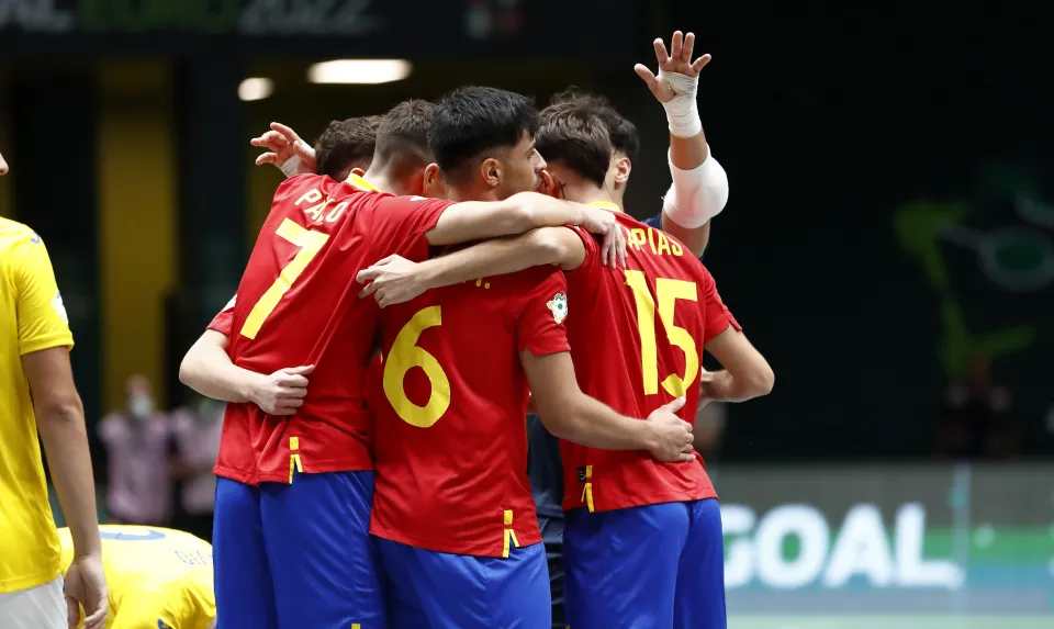 España venció a Rumanía por 9-0 en el debut en el Europeo Sub-19 de fútbol sala.