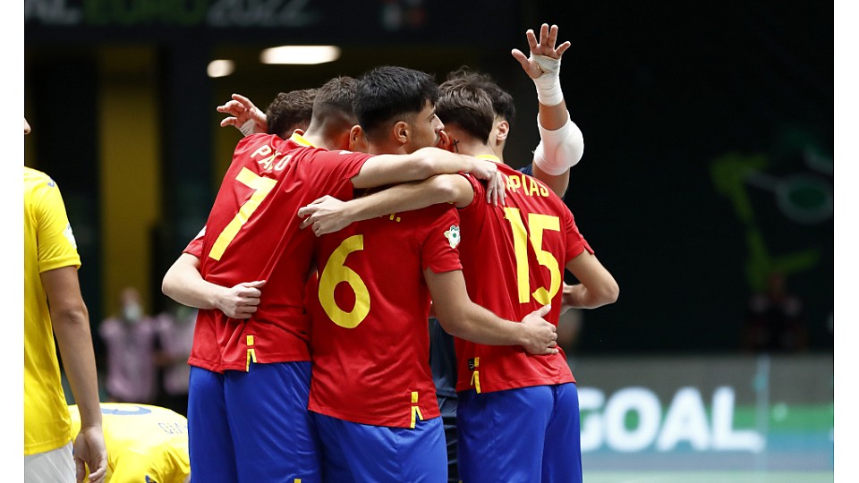 España venció a Rumanía por 9-0 en el debut en el Europeo Sub-19 de fútbol sala.