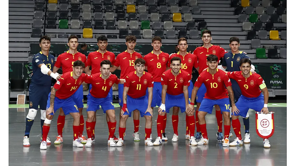España venció a Rumanía por 9-0 en el debut en el Europeo Sub-19 de fútbol sala.