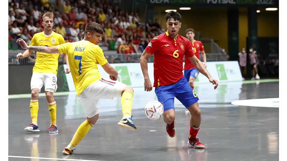 España venció a Rumanía por 9-0 en el debut en el Europeo Sub-19 de fútbol sala.