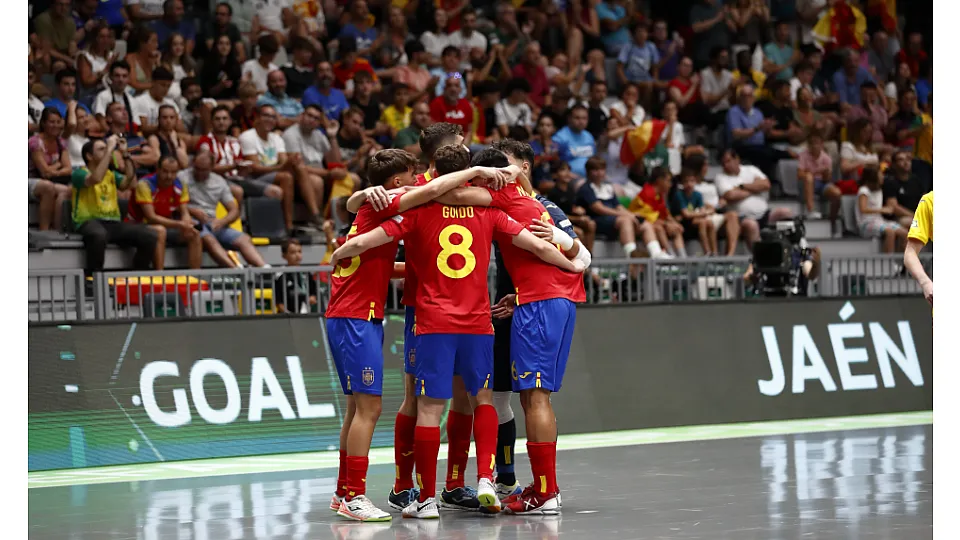 España venció a Rumanía por 9-0 en el debut en el Europeo Sub-19 de fútbol sala.