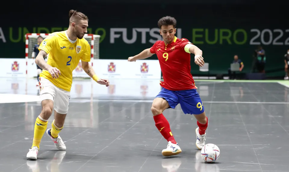 España venció a Rumanía por 9-0 en el debut en el Europeo Sub-19 de fútbol sala.