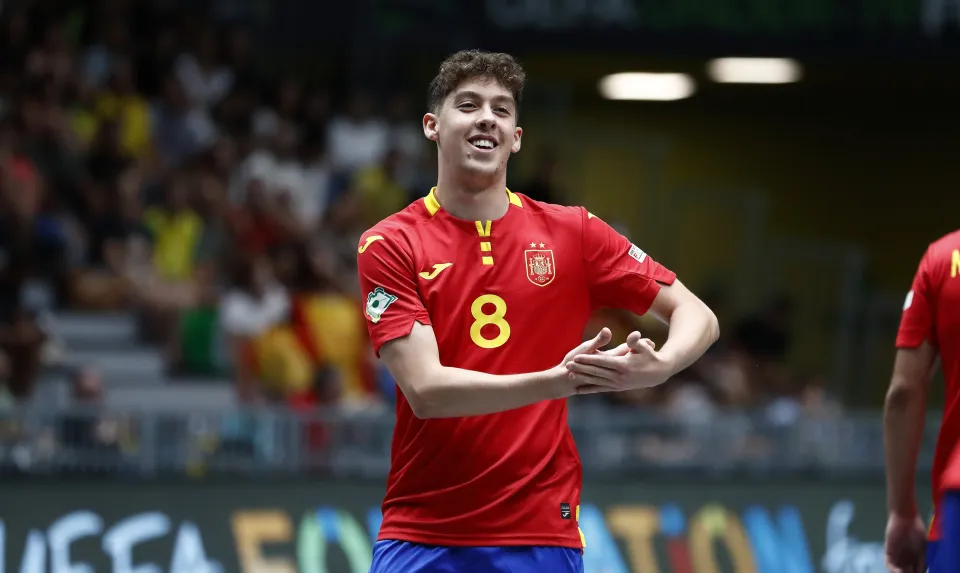 España venció a Rumanía por 9-0 en el debut en el Europeo Sub-19 de fútbol sala.