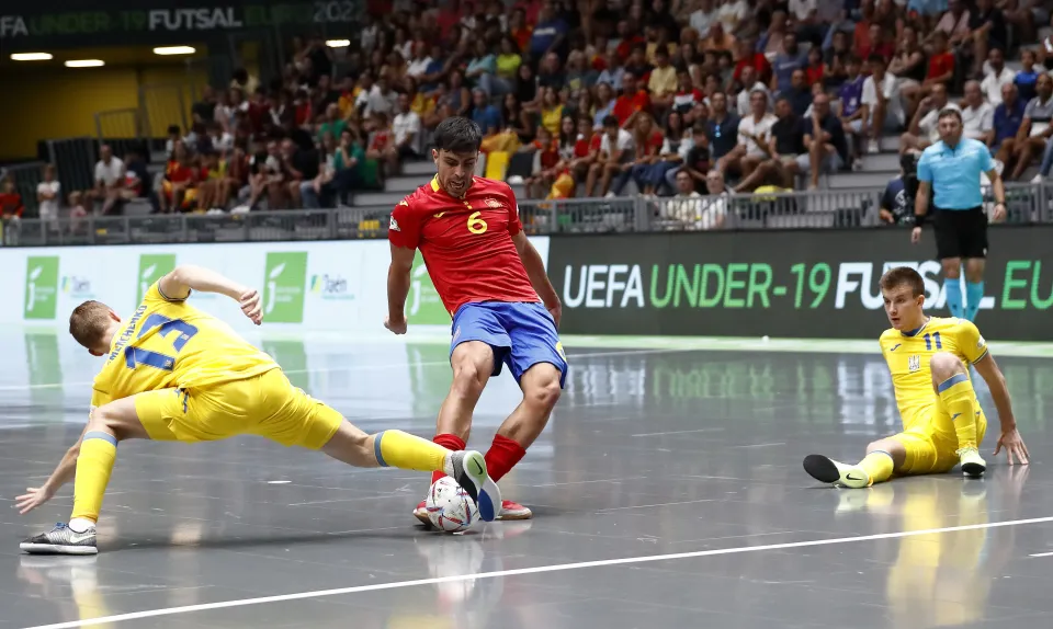 La Selección Española Sub-19 de Fútbol Sala, ante Ucrania.