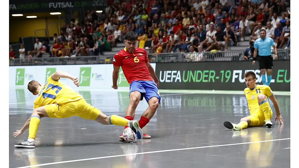 La Selección Española Sub-19 de Fútbol Sala, ante Ucrania.