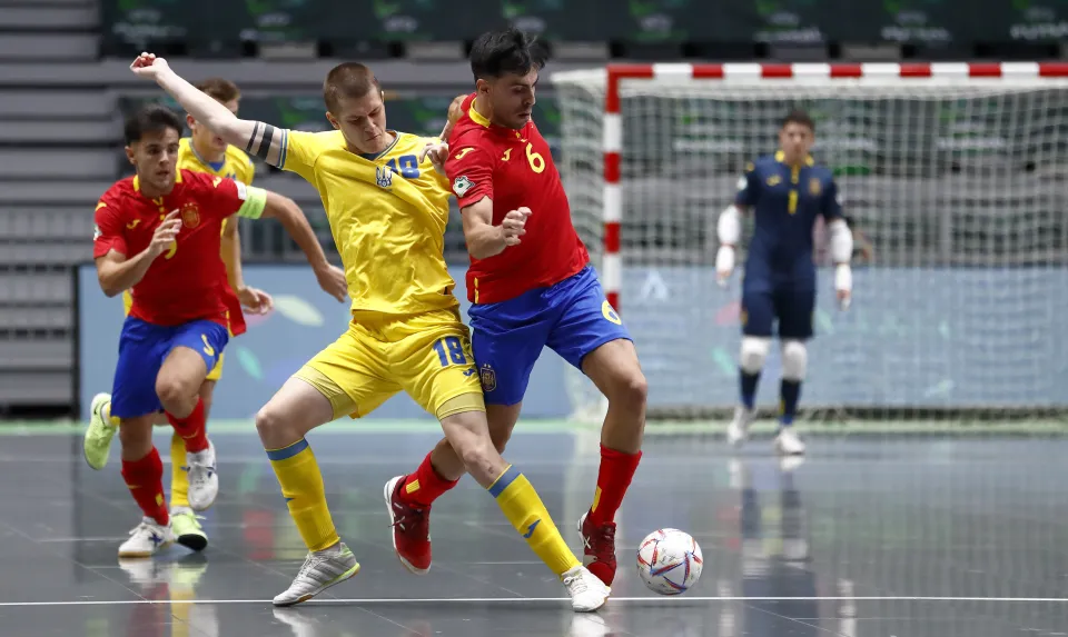 La Selección Española Sub-19 de Fútbol Sala, ante Ucrania.
