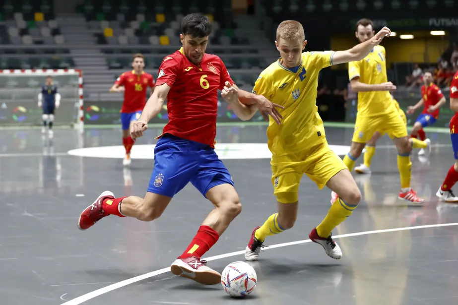 La Selección Española Sub-19 de Fútbol Sala, ante Ucrania.