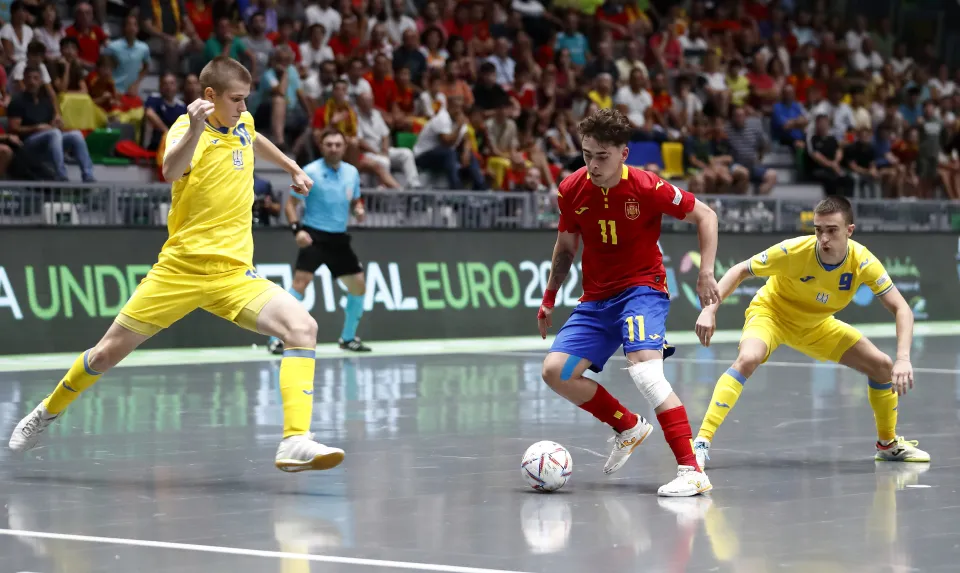 La Selección Española Sub-19 de Fútbol Sala, ante Ucrania.
