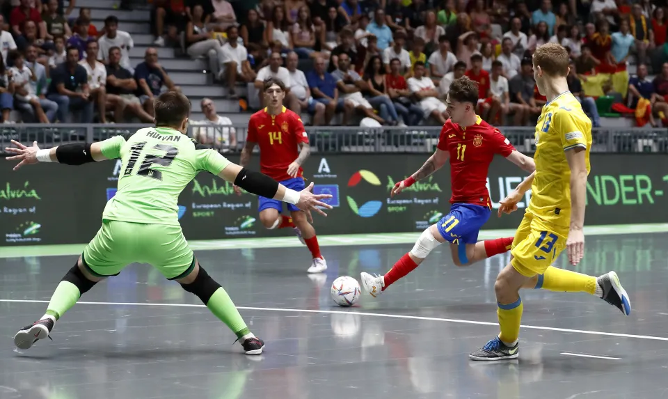 La Selección Española Sub-19 de Fútbol Sala, ante Ucrania.