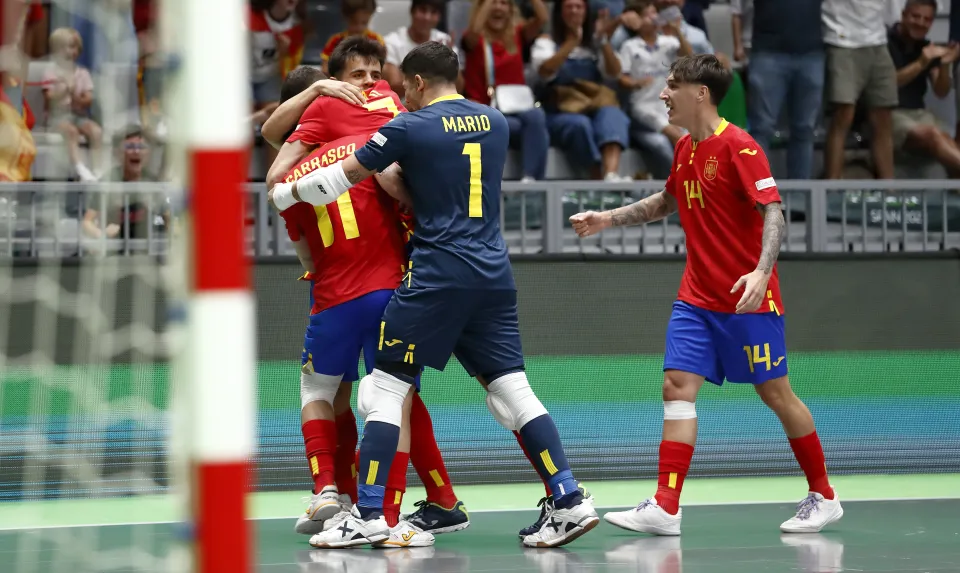 La Selección Española Sub-19 de Fútbol Sala, ante Ucrania.