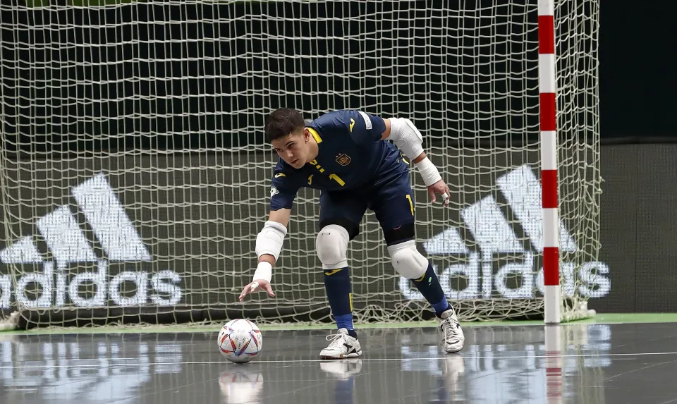 La Selección Española Sub-19 de Fútbol Sala, ante Ucrania.