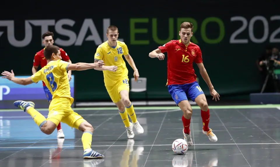 La Selección Española Sub-19 de Fútbol Sala, ante Ucrania.
