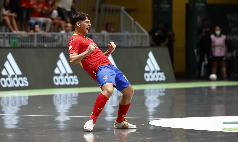 La Selección Española Sub-19 de Fútbol Sala, ante Ucrania.