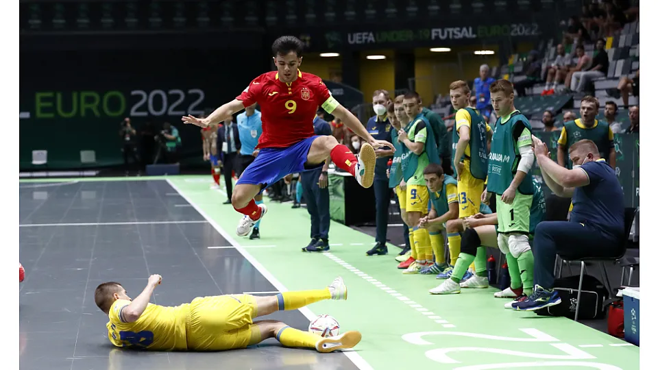 La Selección Española Sub-19 de Fútbol Sala, ante Ucrania.