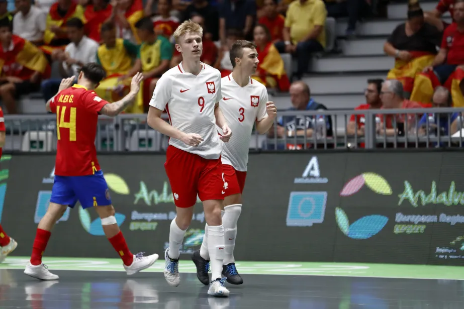 La Selección Española Sub-19 de fútbol sala, ante Polonia.
