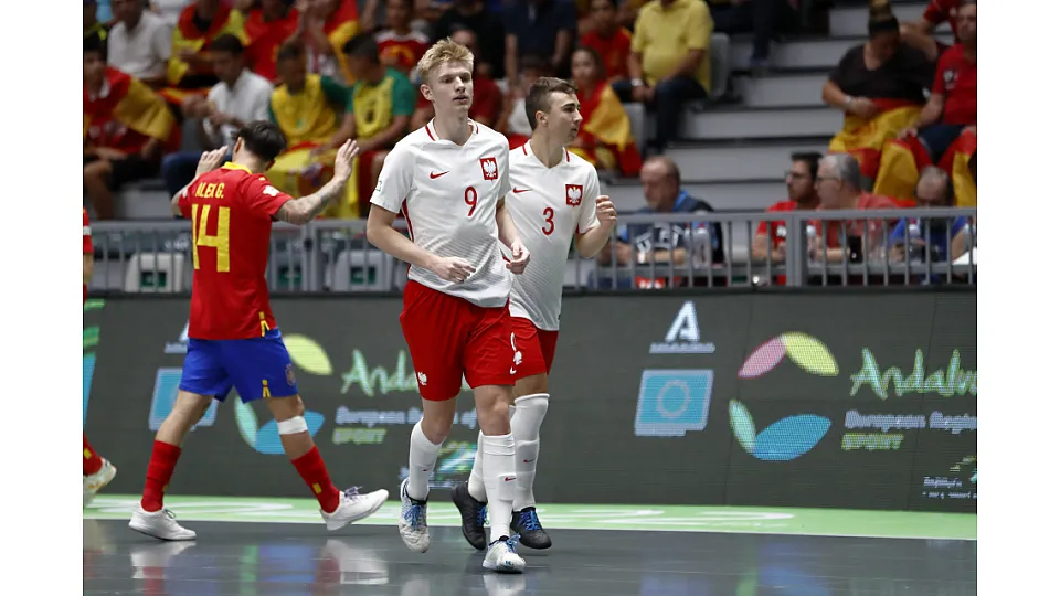 La Selección Española Sub-19 de fútbol sala, ante Polonia.