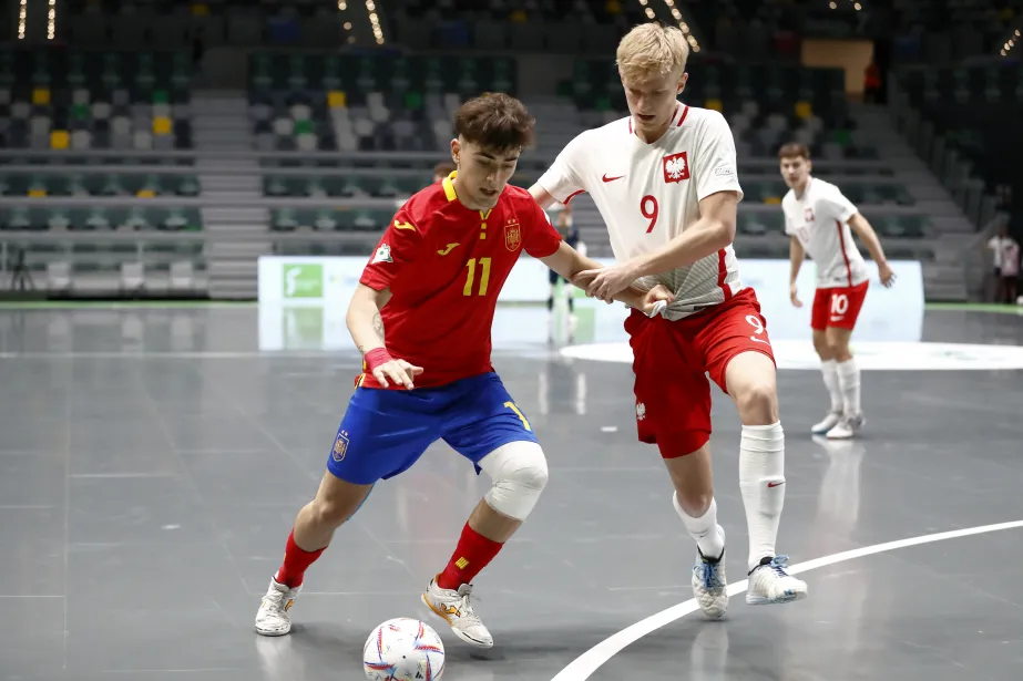 La Selección Española Sub-19 de fútbol sala, ante Polonia.